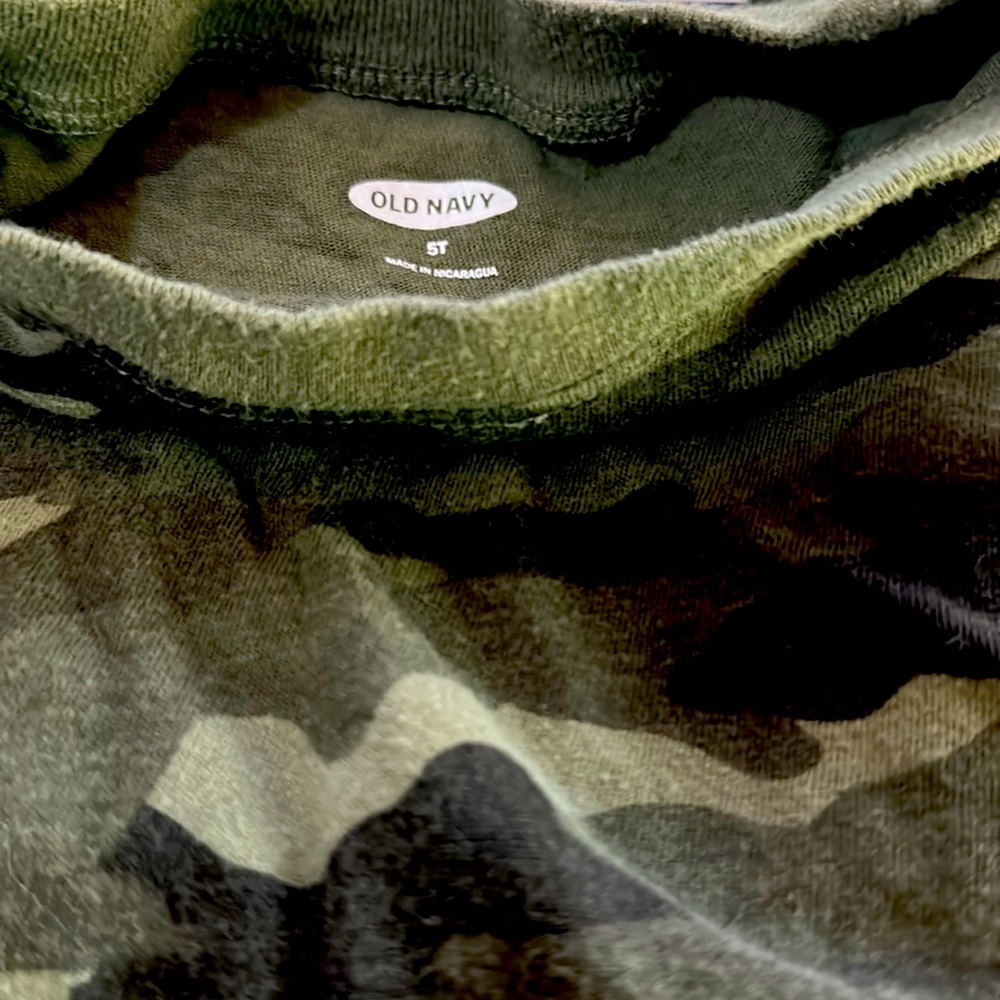 Camo long sleeve tee